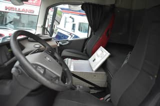 Volvo 460 Globe 4x2 - FULL AIR - 628 TKM - HYDRAULIC SYSTEM - PTO - NAVI - 2 x FUEL TANKS - - Image 5