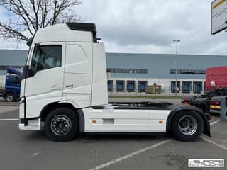 Volvo 500 - Image 2