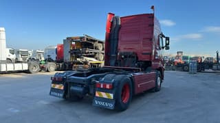 Volvo 400 - Image 5