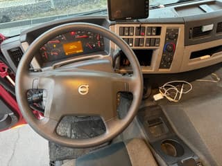 Volvo 4X2 EURO 6 DHOLLANDIA LIFT - Image 18