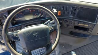 Volvo 12.420 - Image 10