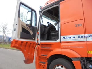 Mercedes-Benz 1842 LS NL TRUCK - Image 8