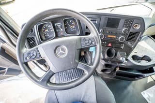 Mercedes-Benz 1845 LS - Image 10