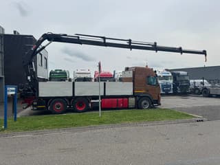 Volvo 6X2 EURO 5 HIAB 211 EP5 + REMOTE CONTROL - Image 4