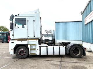 Renault DXI (MANUAL GEARBOX / ZF-INTARDER / AIRCONDITIONING / 2x DIESELTANK / COMPLETE SPOILERSET / ETC.) - Image 5