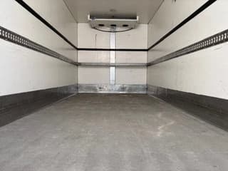 Mercedes-Benz 816 L 4x2 ORIGINAL DUTCH COOLER TRUCK WITH CARRIER XARIOS 600D/E (MANUAL GEARBOX / AIRCONDITIONING / 2.000 KG. TAILLIFT) - Image 12