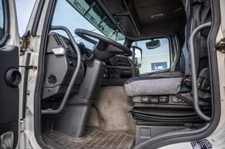 Volvo FM 330-6x2-E5+10 pneus/tires+intarder - Image 8