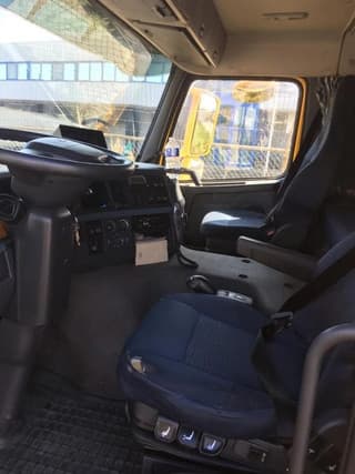 Volvo -9 - Image 13