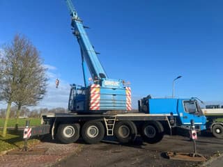 Grove Mobile Crane - Thumbnail 1