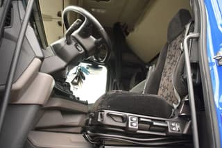 Scania R530 V8 NGS 4x2 - ADR FL - RETARDER - 253 TKM - ACC - NAVI - PTO - DIFF. LOCK - EXCELLENT CONDITION - - Image 4