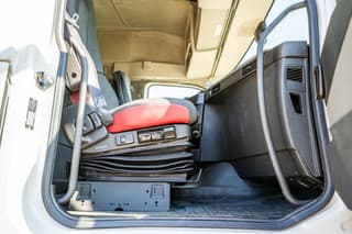 Volvo 4 460 - Image 14