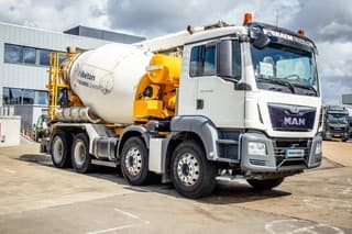 MAN 32.400BB+LIEBHERR 8M³+BAND/TAPIS 16m - Image 4