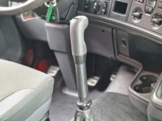 Scania R560 V8 Highline 6x2 - Show truck - Manual gearbox - 2.90 WB - PTO/Hydraulic - Double glazed - Image 20
