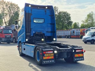 Volvo 13.420 4x2 - Image 5