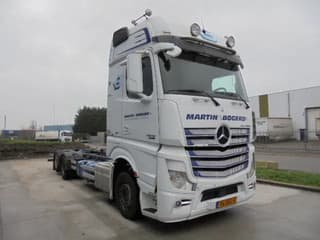 Mercedes-Benz 2542 6X2 - Image 3