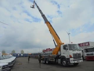 Hino 700 6X4 - Image 3