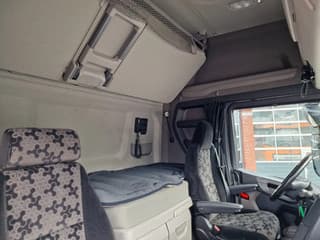 Scania R410 Highline 6x2 - Curtain sider - Retarder - Night clima - Forklift connection - Image 22