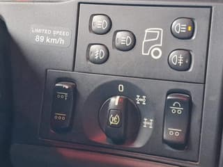 Scania R620 Topline 8x4 - Retarder - Full air - Custom interior - Show truck - HUB reduction - Image 19