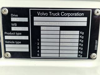 Volvo 330 4x2 - Carrier MT 18 Frigo - Loadlift - Full air - Sleepercab - Image 24