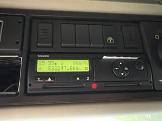 Volvo FH420 - Image 13