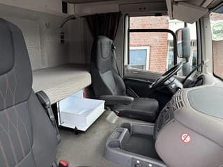 DAF CF410 4X2 Spacecab - Distributie trekker - Mileuzone - Dealer onderhouden - apk 6-2026 - Image 12