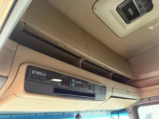 Scania R410 4X2 MEGA + RETARDER - Image 10