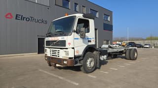 Volvo FM 7 - 290 (60.000 KM ORIGINAL !!! / POMPE MANUELLE / LAMES / GRAND PONT / EX AEROPORT) EL23603