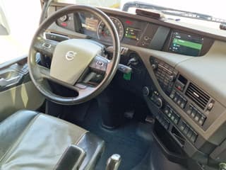 Volvo 13.500 Globetrotter XL 6x2 - BDF - Retarder - I parkcool - Full air - 4.90 WB - Image 11