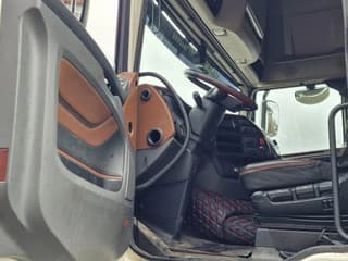 DAF 530 SuperSpaceCab 6x2*4 - Chassis 740 cm - Loadlift - Steering axle - Leather - - Image 9