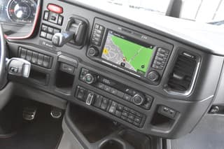 Scania R520 V8 NGS 6x2/4 - 701 TKM - NAVI - LEATHER SEATS - ALCOA'S - LED LIGHTS - TOP CONDITION - - Image 7