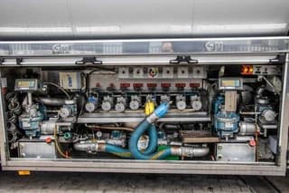 Mercedes-Benz 2544-MP3+MAGYAR INOX18.200L+17.700L/2X6COMP - Image 9