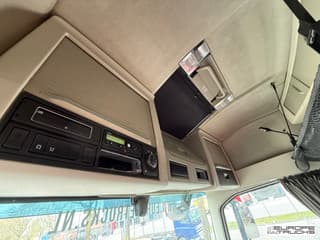 Volvo 500 - Image 11
