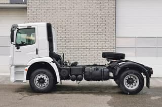 Volkswagen Tractor Head (4 units) - Image 4