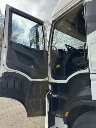 Iveco S-Way*460*LNG*Retarder*2 Tanks - Image 25