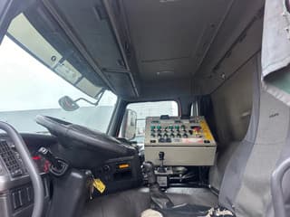 Volvo FM 6x2 (euro 5) + IPSAM Hogedruk wegdek reiniger / High Pressure Road Surface Cleaner - Image 6