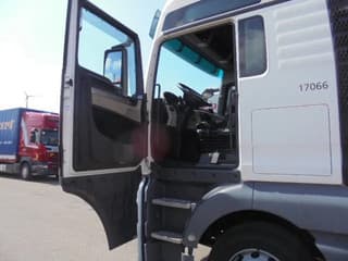 MAN 26.420 XXL 6X2 NL TRUCK - Image 8