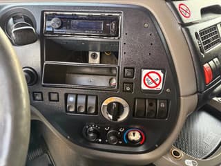 DAF 6x2 / 2x steering axle / Space cab / Spoilers / Only 440323km - Image 10