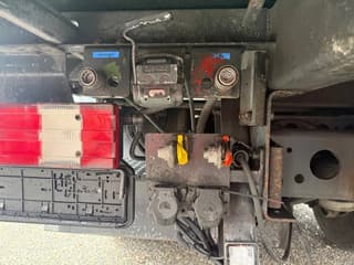 Mercedes-Benz 4x2 / Manual gearbox / Euro 5 / Only 230.963km - Image 6