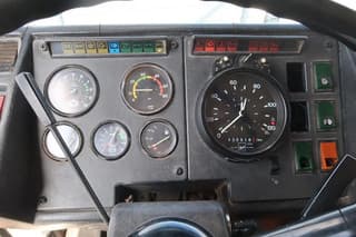 Volvo F10 4x2 - 1979 - Container Oldtimer - Image 8