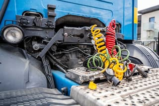 Scania 124G360 - Image 7