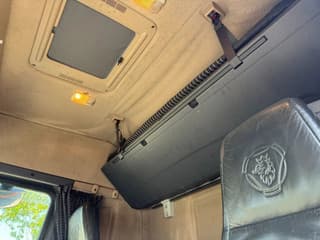 Scania R560 V8 8X2 + EFFER CRANE 1550 6S + FLYJIP 6XHYDR + REMOTE + WINCH - Image 28