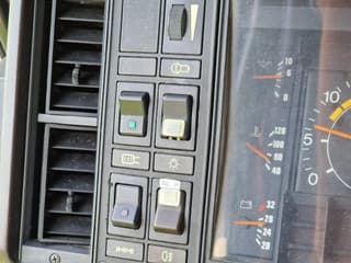 Scania 420 V8 - Old timer - Clean chassis/cab/interior - Dutch registration - Image 20