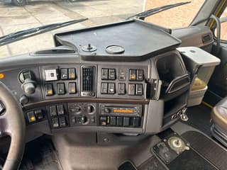 Volvo 16.610 145 TON INTARDER, HYDRAULIC, 10X4, EURO 5, - Image 11