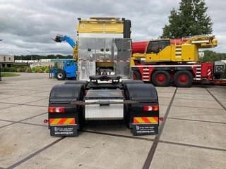 Mercedes-Benz 3351 6x4 - Image 4
