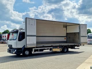 Renault 250 4x2 Box with side doors - Zepro loadlift - Euro 6 - Low KM - Sleepercab - Image 4