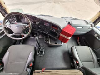 Scania R560 V8 Highline 6x2 - Show truck - Manual gearbox - 2.90 WB - PTO/Hydraulic - Double glazed - Image 12