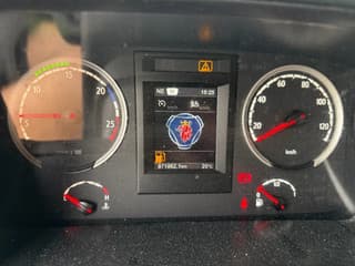 Scania R410 4X2 MEGA + RETARDER - Image 16