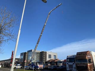 Iveco 90 E18 - EURO 5 + KLAAS ALU-KRAN 30 METER MET REMOTE - Image 4