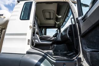 MAN 32 360 BB+ LIEBHERR 9m3 - Image 17