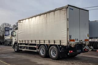 Volvo FM330-6x2-10 pneus/tires-intarder - Image 4